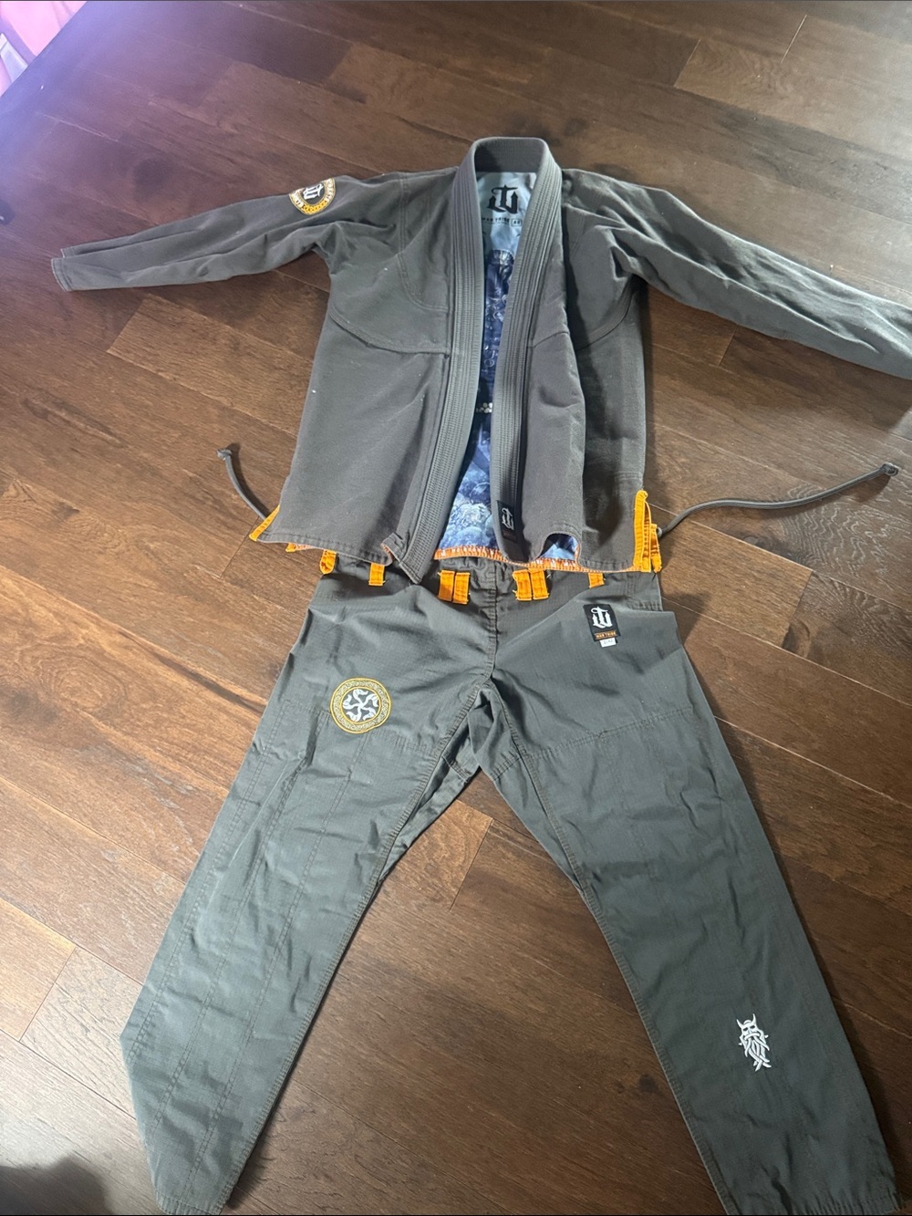 War tribe men’s jujitsu Olive Green Martial Arts Jacket and Pants Set Size A2